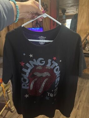 the Rolling Stones Black Tee with Red Rhinestone Tongue